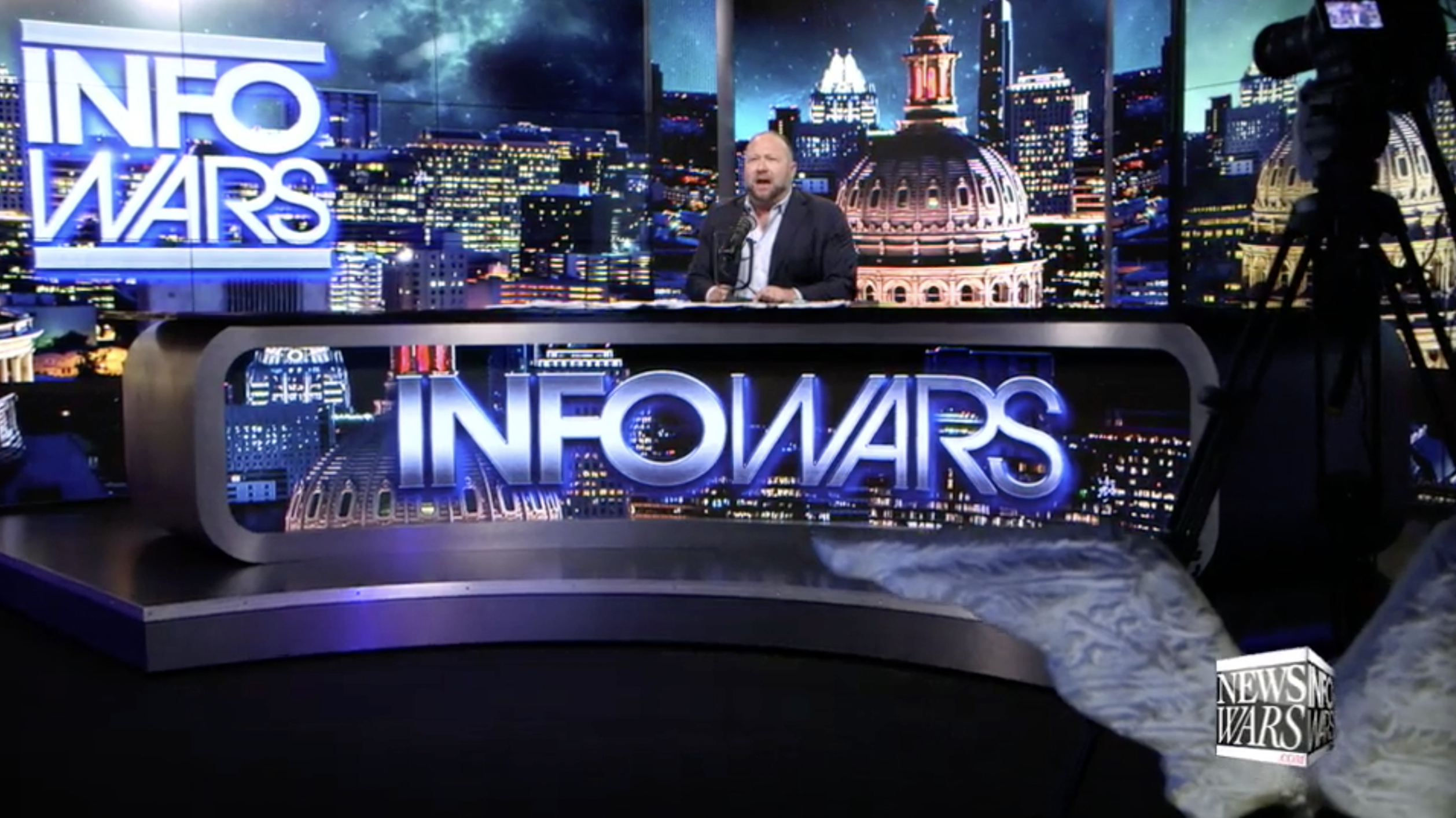 FRIDAY SEPTEMBER 4TH 2020 LIVE! AMERICA IS AWAKENING TO THE GLOBALIST PLAN TO OVERTHROW OUR REPUBLIC! On this must-see Friday edition of the Alex Jones Show, we cover incredible news brewing only 59 days before the election!